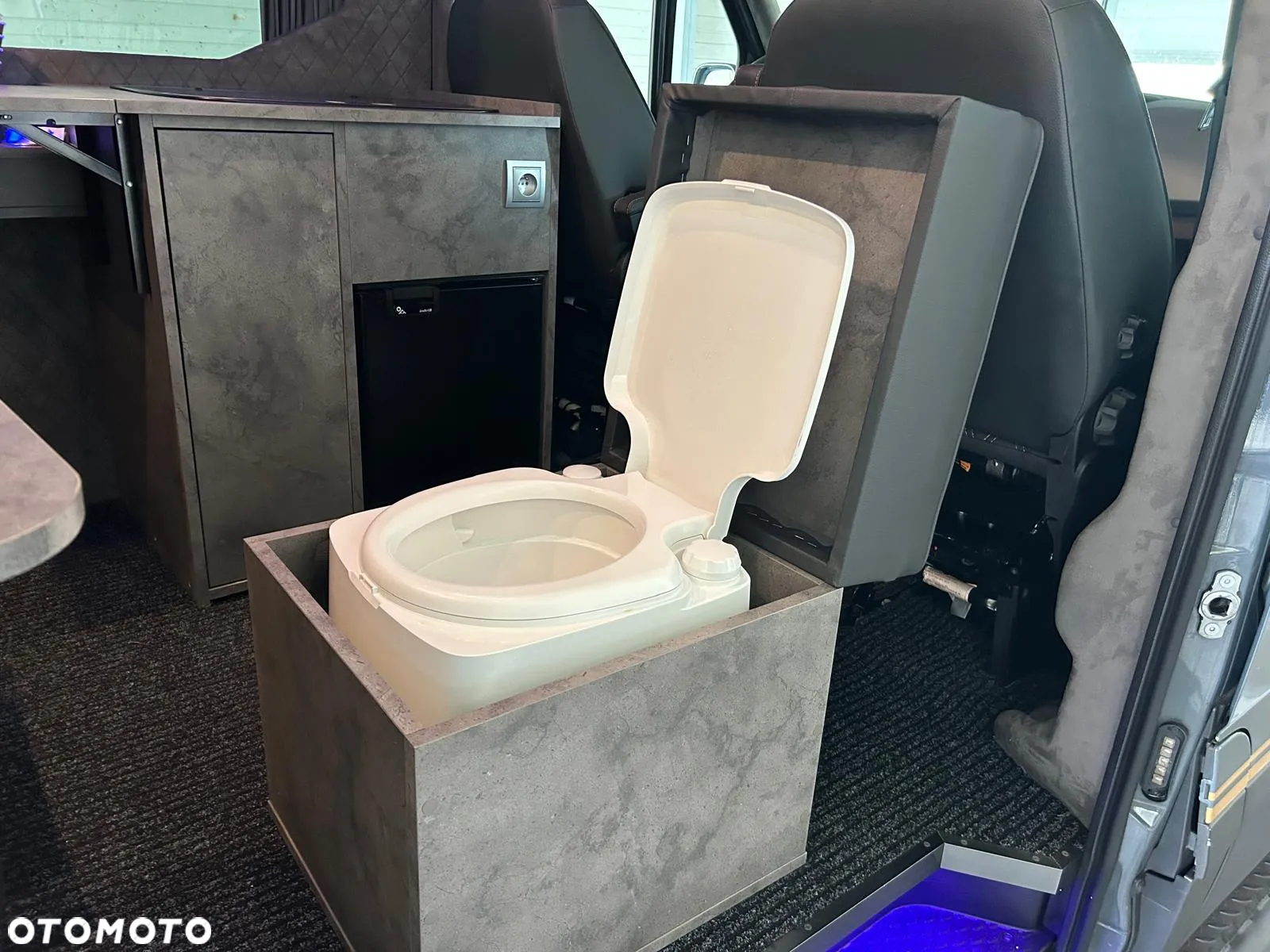 Iveco Daily 35S18 - 28