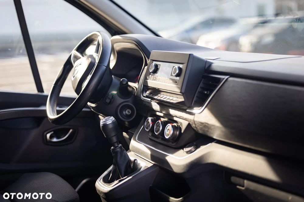 Renault Trafic SpaceClass 2.0 dCi Escapade - 9