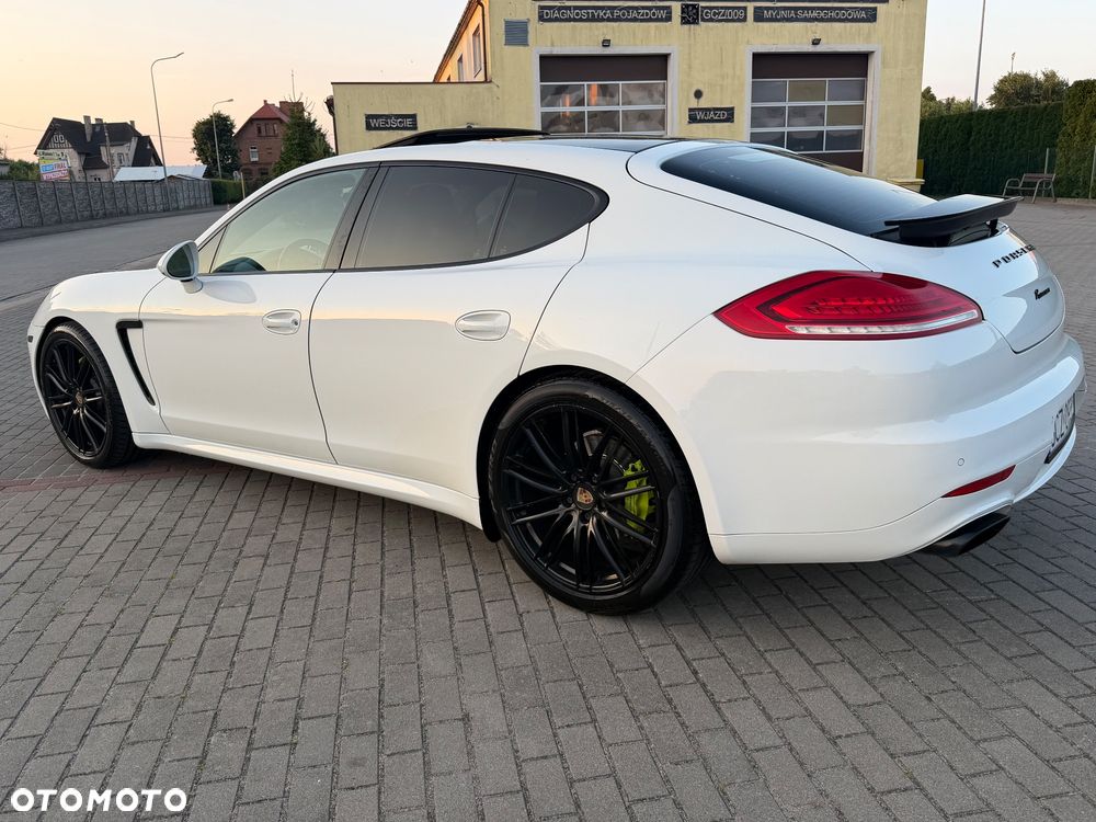 Porsche Panamera 4 Edition - 23