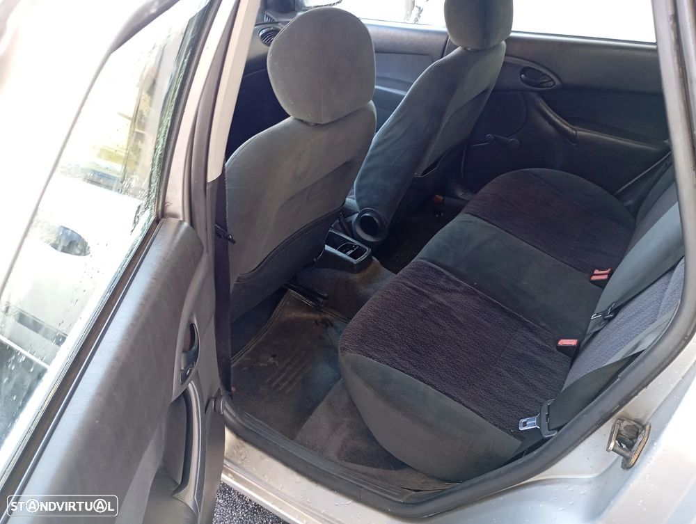 Ford Focus 1.4 Comfort - 7