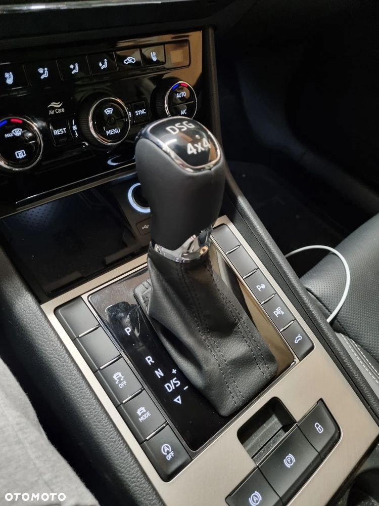 Skoda Superb 2.0 TDI SCR 4x4 L&K DSG - 28