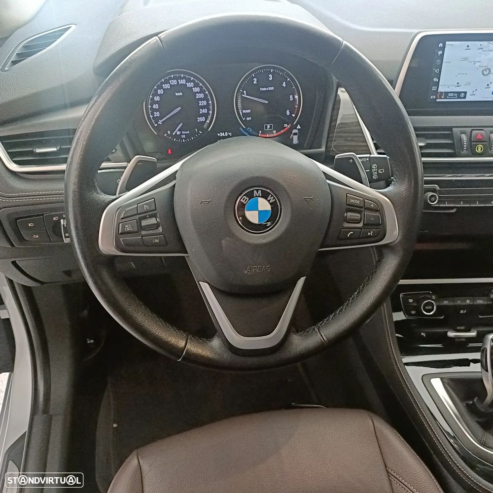BMW 218 Active Tourer d Sport-Aut. Luxury Line - 16