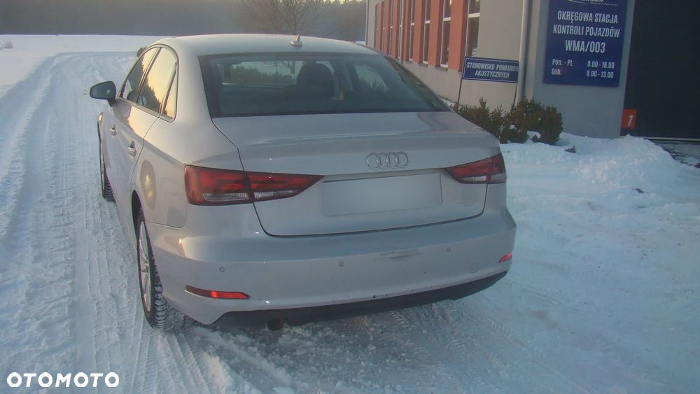 Audi A3 Limousine 1.6 TDI S tronic Ambition - 4