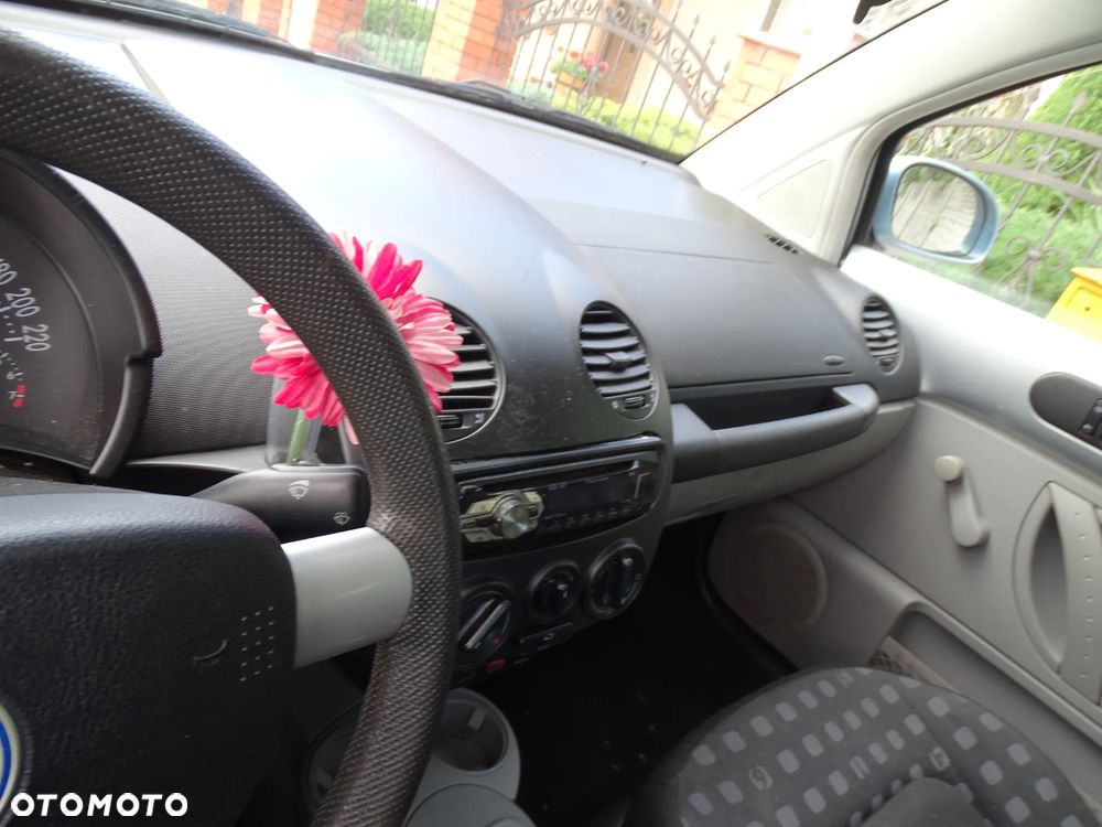 Volkswagen New Beetle 1.6 - 14