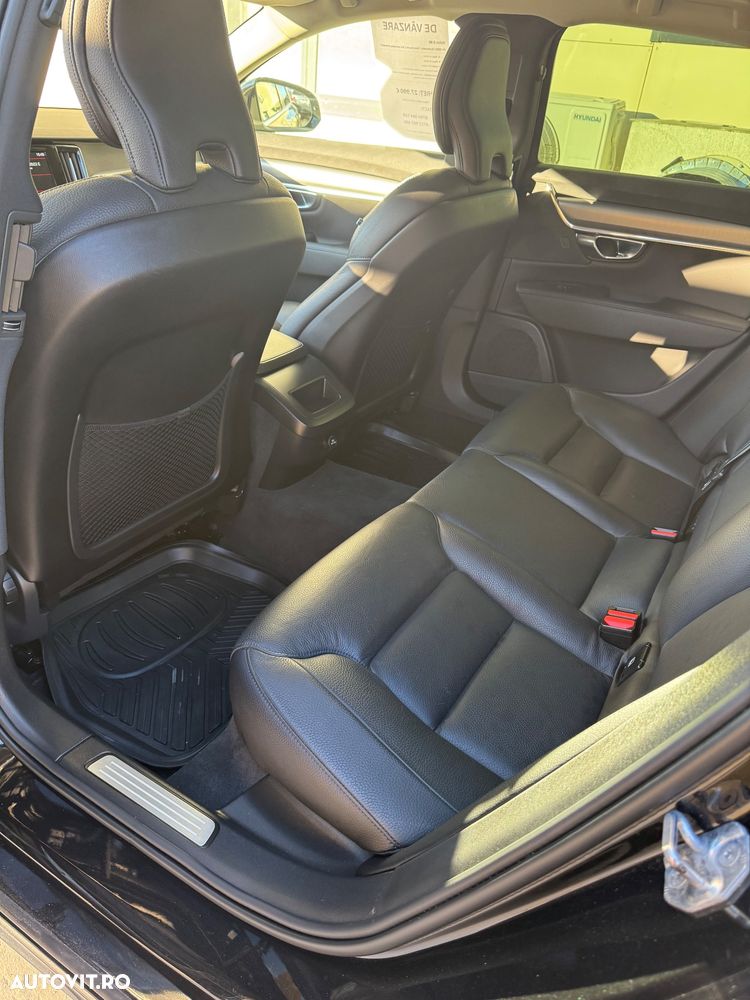 Volvo S90 D3 Geartronic Momentum Pro - 28