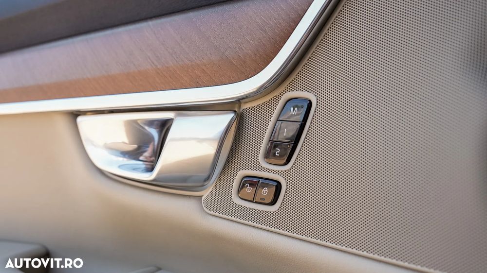 Volvo S90 D4 Inscription - 24
