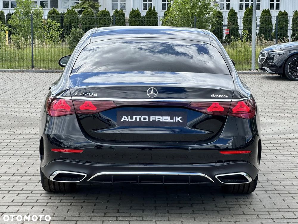 Mercedes-Benz Klasa E 220 d mHEV 4-Matic AMG 9G-Tronic - 9