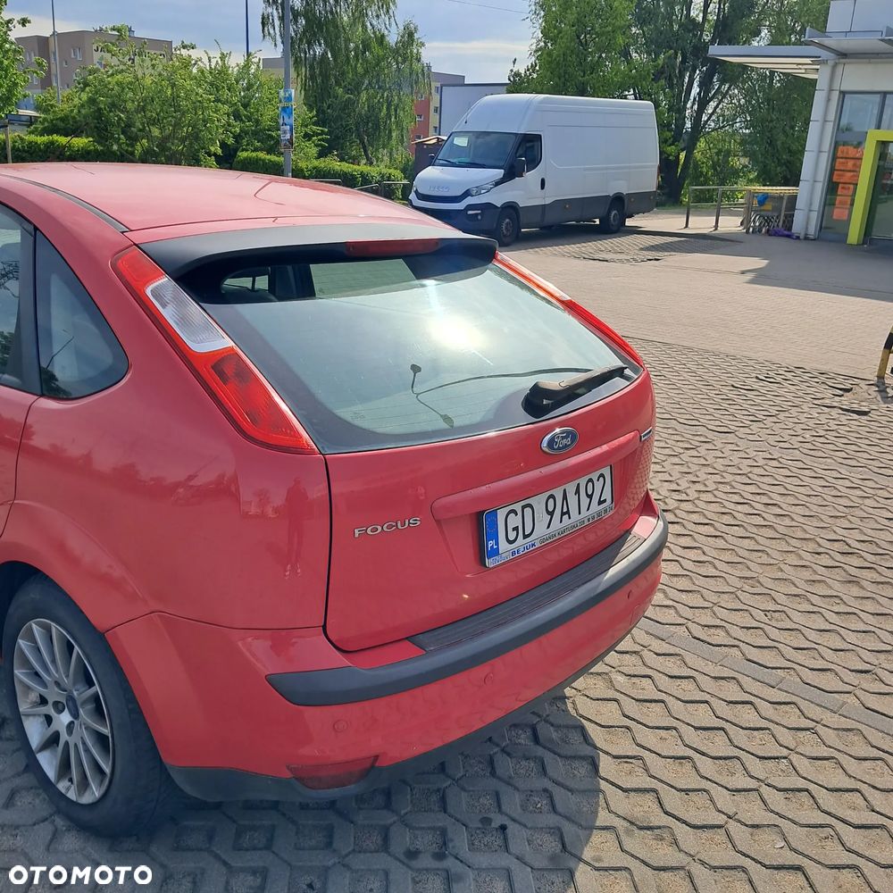 Ford Focus 1.6 16V Ambiente - 10