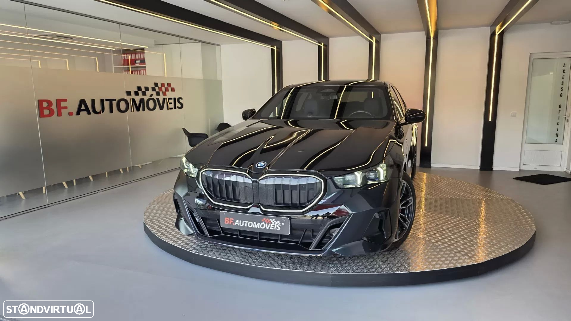 BMW 530 e Pack Desportivo M Pro - 13