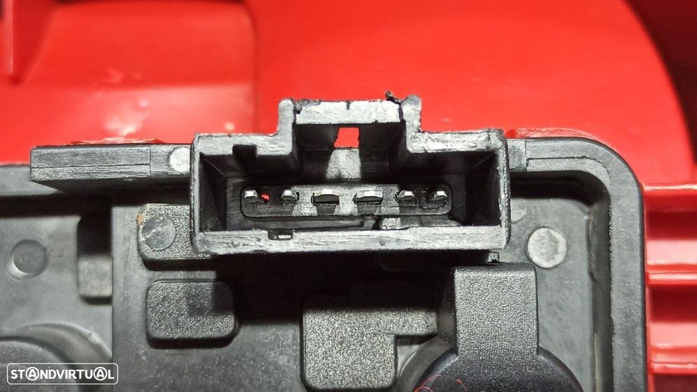 FAROLIM TRASEIRO DIREITO CITROEN XSARA PICASSO 1.6 HDI 110 SX TOP - 4