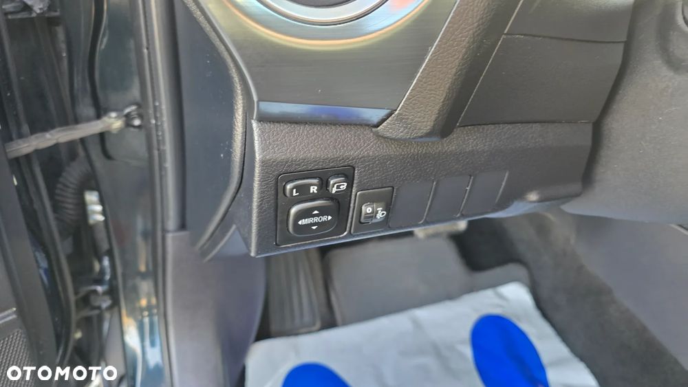Toyota Auris - 13