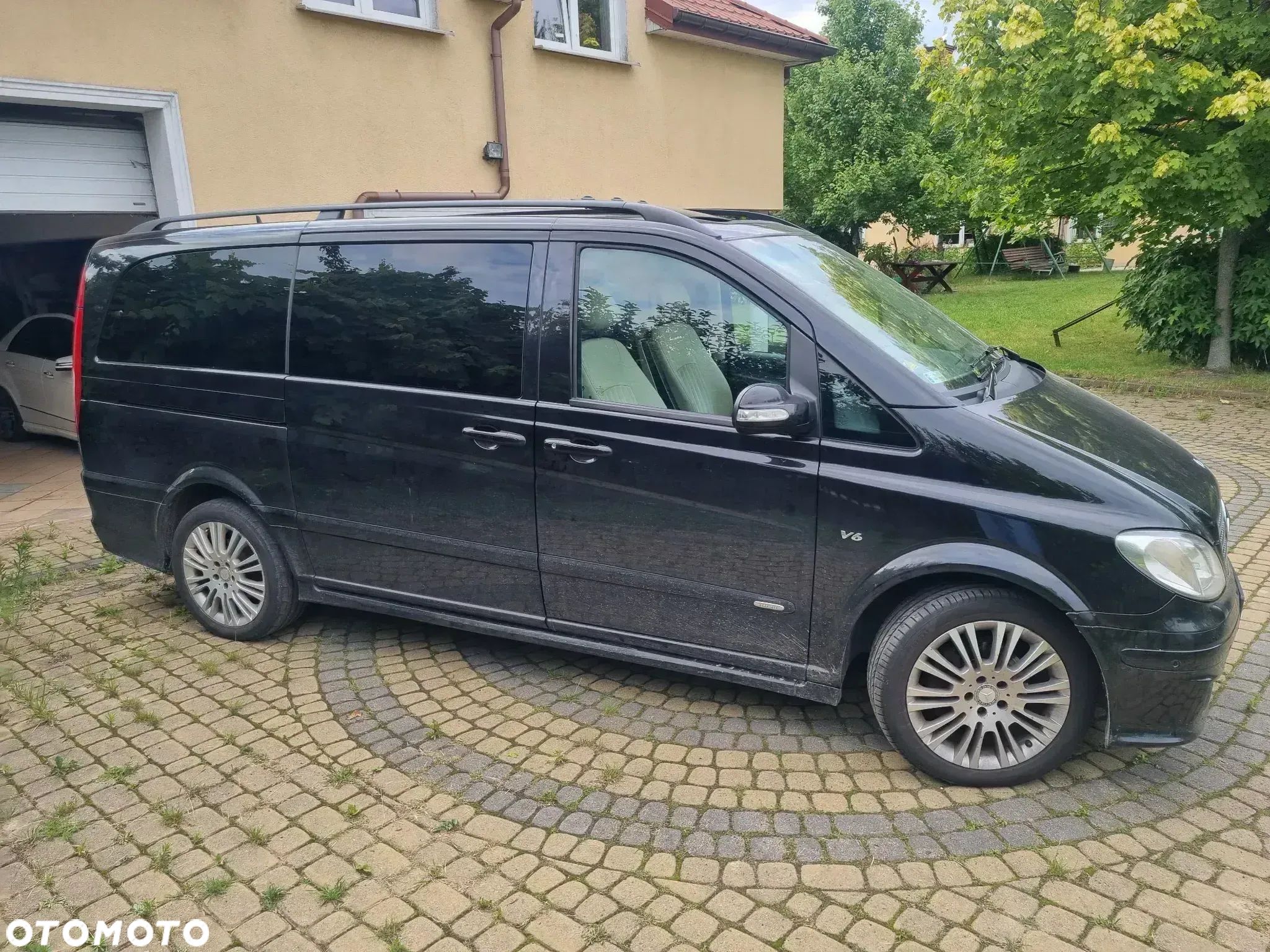 Mercedes-Benz Viano - 1