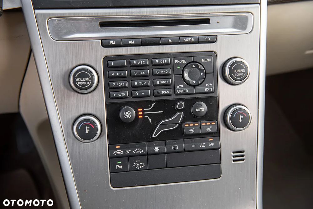 Volvo XC 60 D5 AWD Kinetic - 27