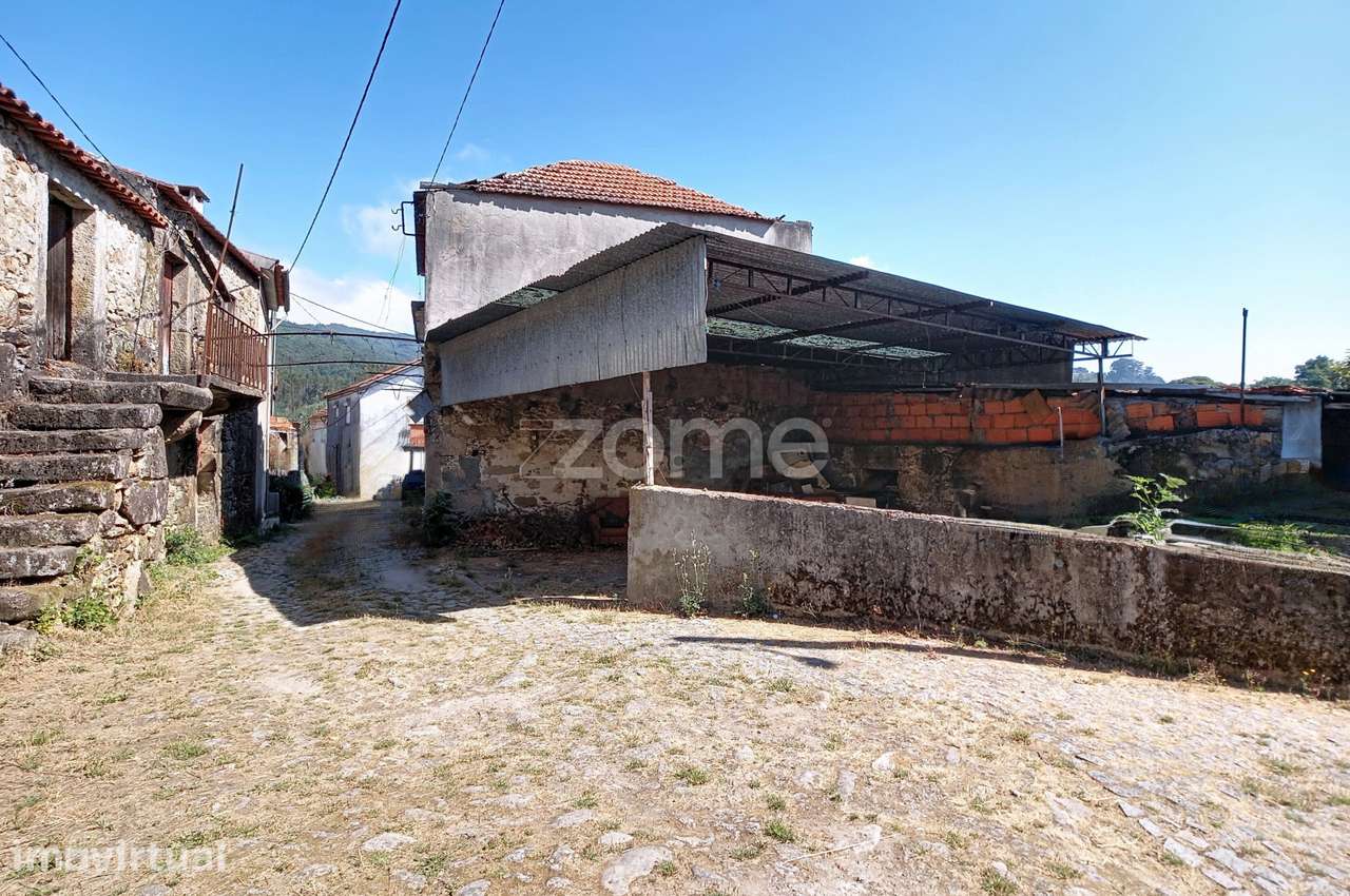 Moradia T3 em Portela - Grande imagem: 4/24