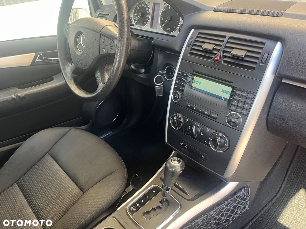 Mercedes-Benz Klasa B 180 Autotronic SPORT EDITION - 17