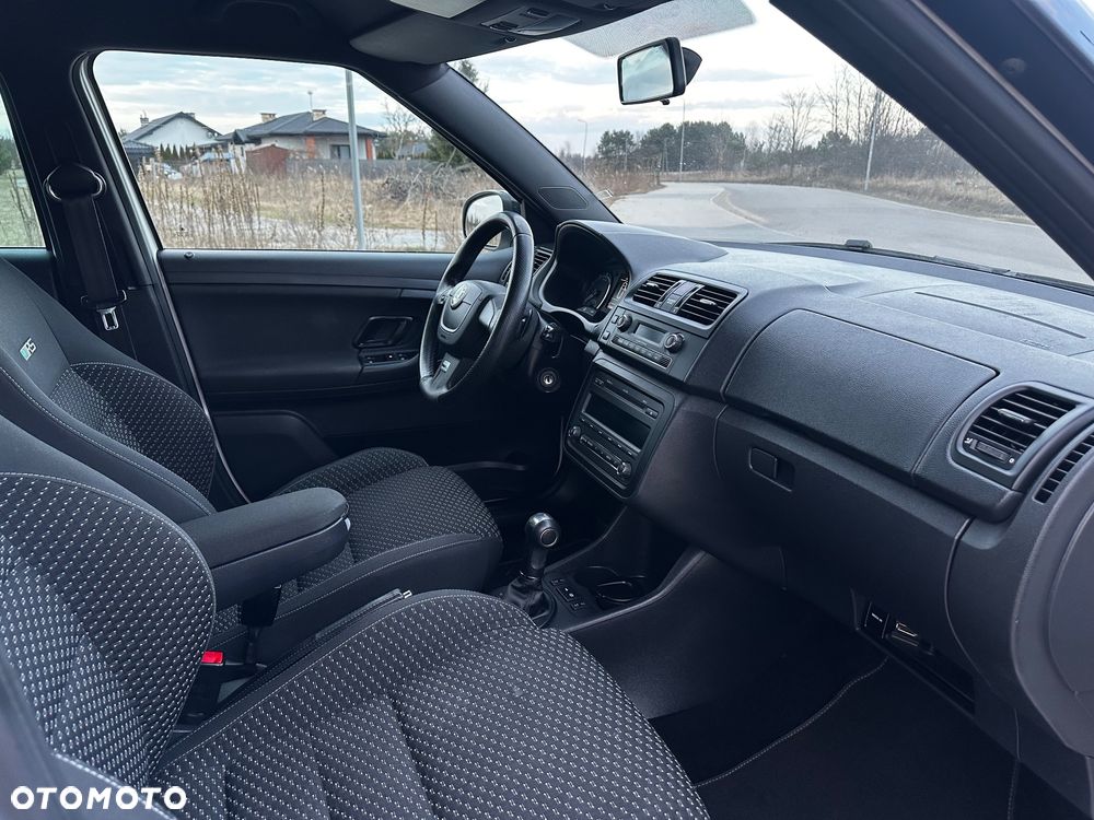 Skoda Fabia 1.4 TSI DSG RS - 11