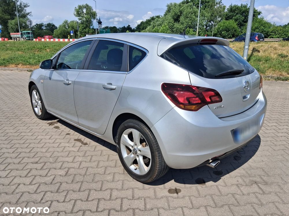 Opel Astra 1.6 Turbo Sport - 3