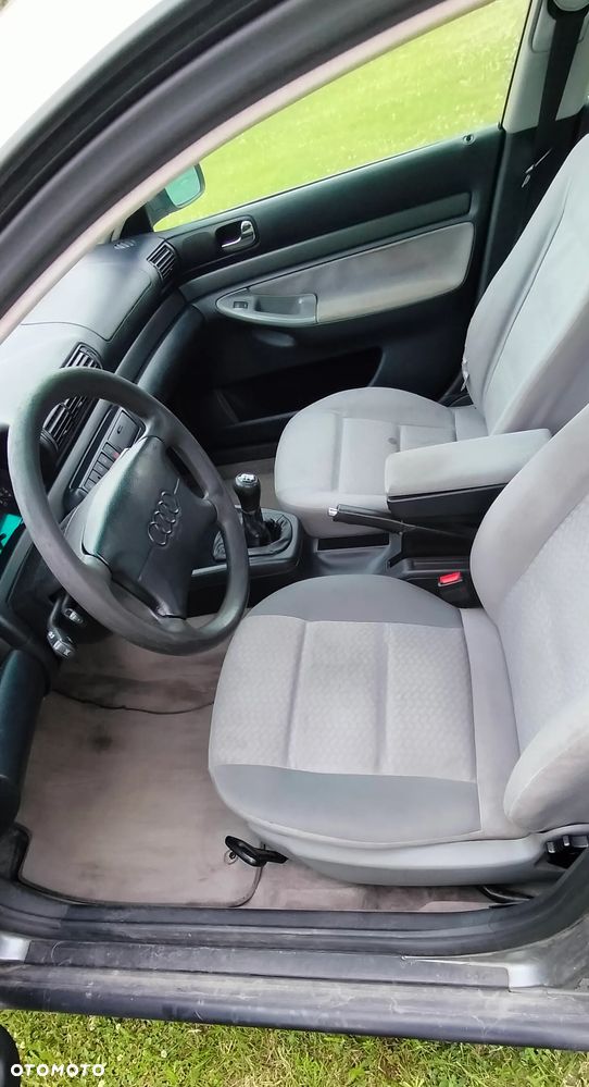 Audi A4 Limousine - 2