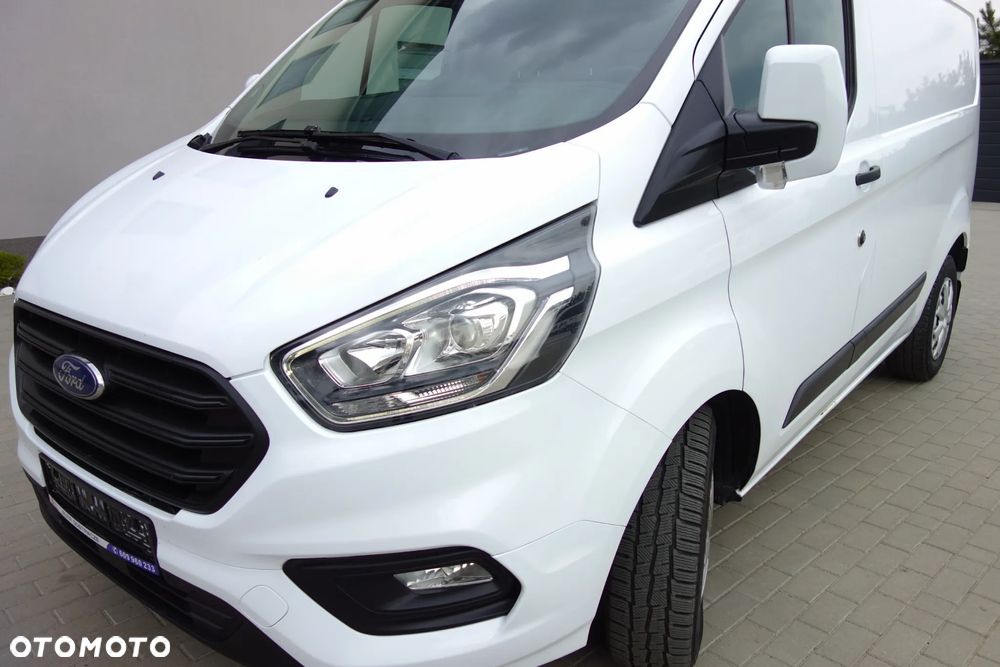 Ford Transit Custom Automat 2.0 Ecoblue 130 KM L1H1 Klima - 24