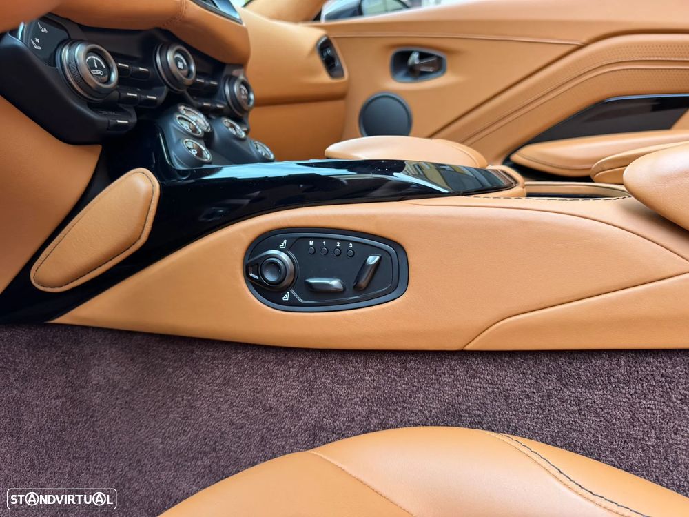 Aston Martin Vantage Roadster V8 - 4