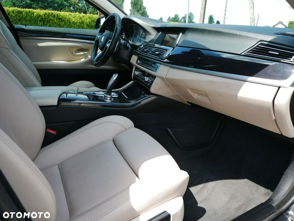 BMW Seria 5 520d xDrive - 21