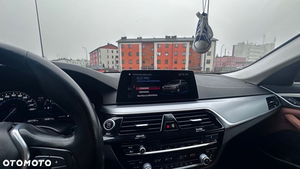 BMW Seria 5 520d Sport Line - 27