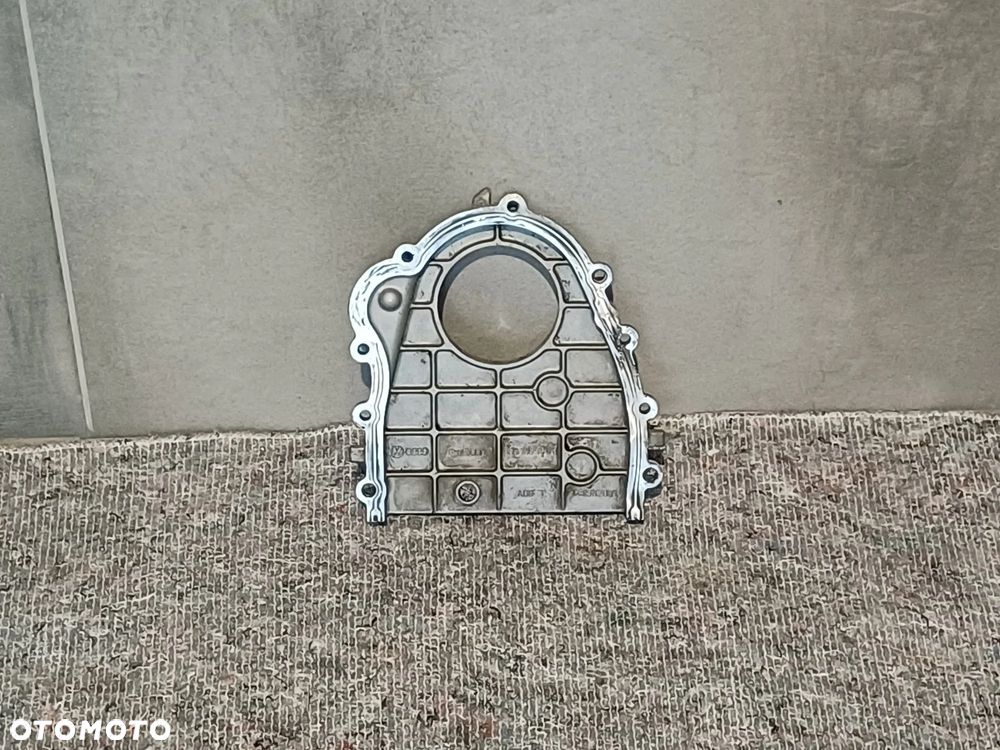 NR 2 Obudowa Rozrządu Audi A6 3.0TDI 059109130E - 2