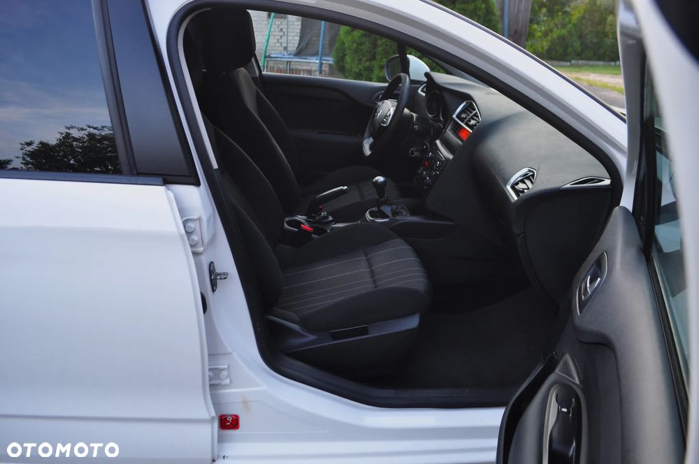Citroën C4 1.4 VTi Attraction - 18