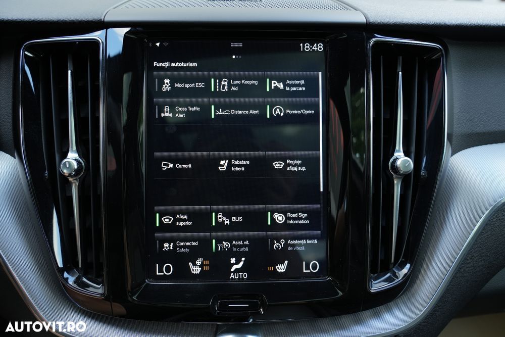 Volvo XC 60 D5 AWD Geartronic RDesign - 19