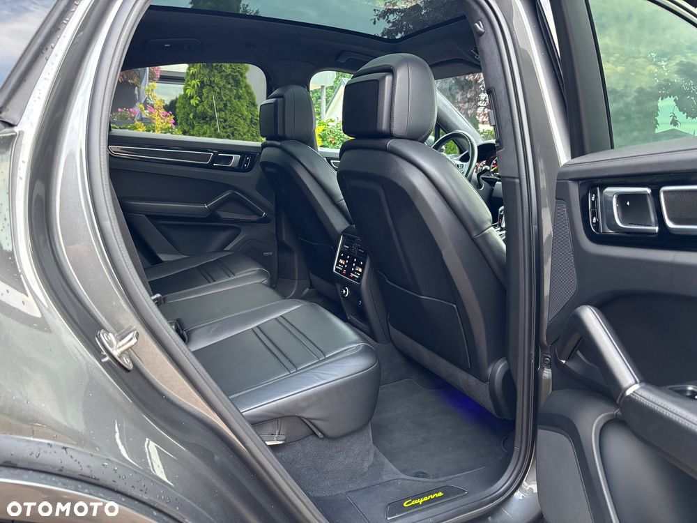 Porsche Cayenne - 17