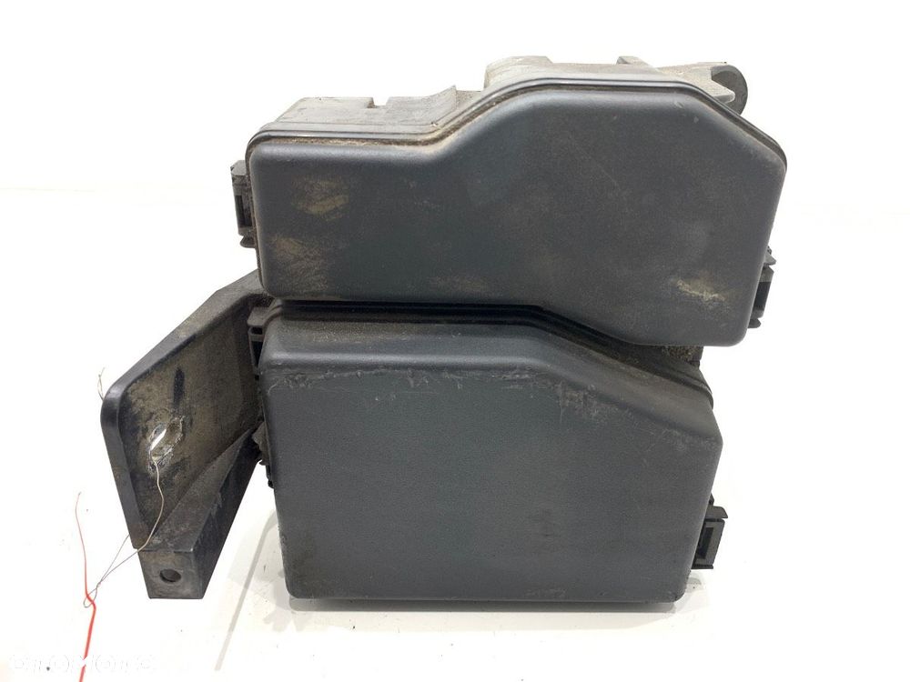 SKRZYNKA BEZPIECZNIKÓW - 212.00 PLN - MAZDA CX-9 (TB) 2006 - 2022 3.7 204 kW [277 KM] benzyna 2007 - 2