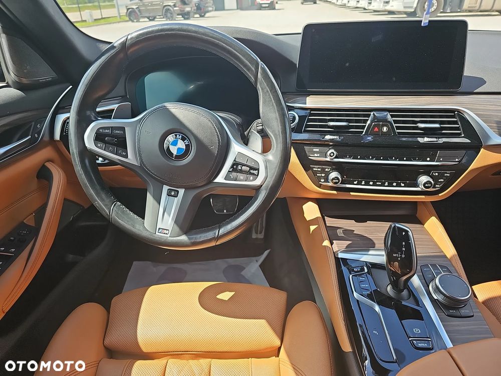 BMW Seria 5 520d xDrive mHEV M Sport sport - 11