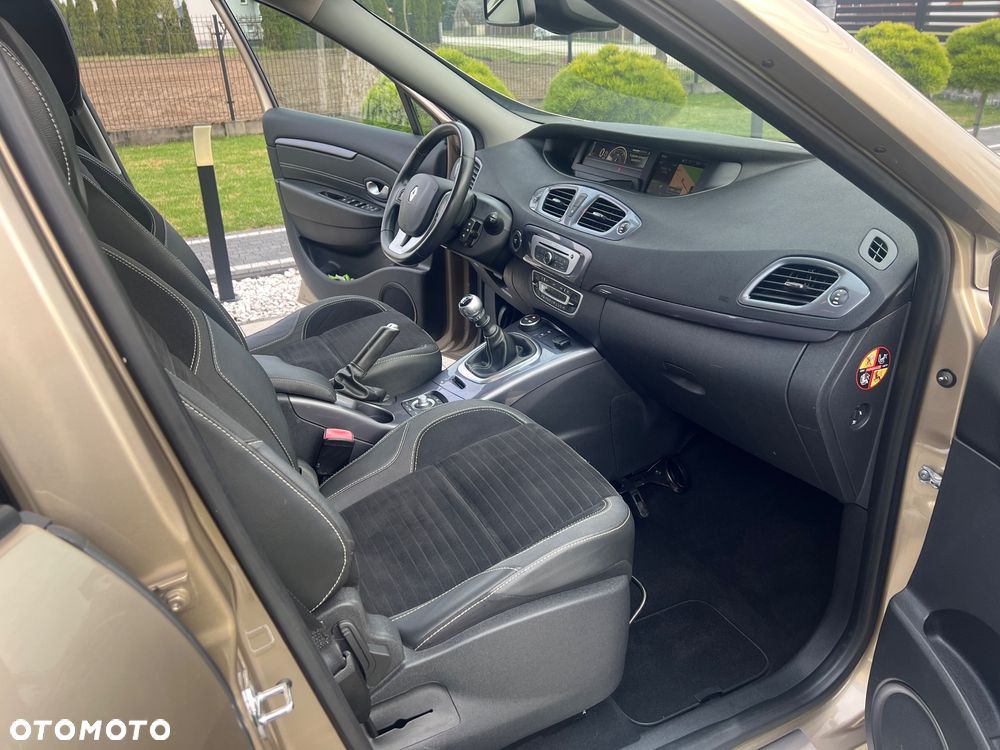 Renault Scenic Energy TCe 130 S&S Xmod Bose Edition - 25