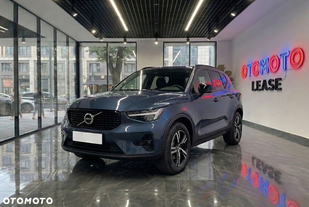 Volvo XC 40 B3 Plus Dark - 1
