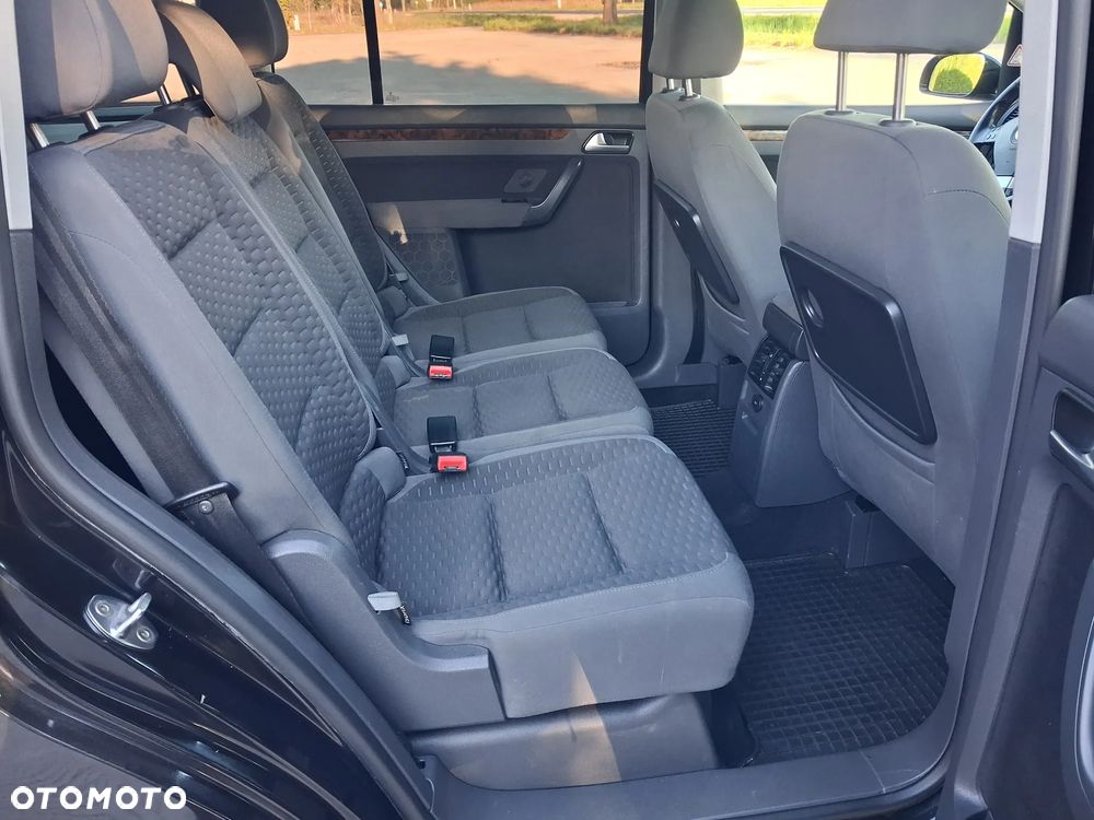 Volkswagen Touran 2.0 TDI DPF Trendline - 27