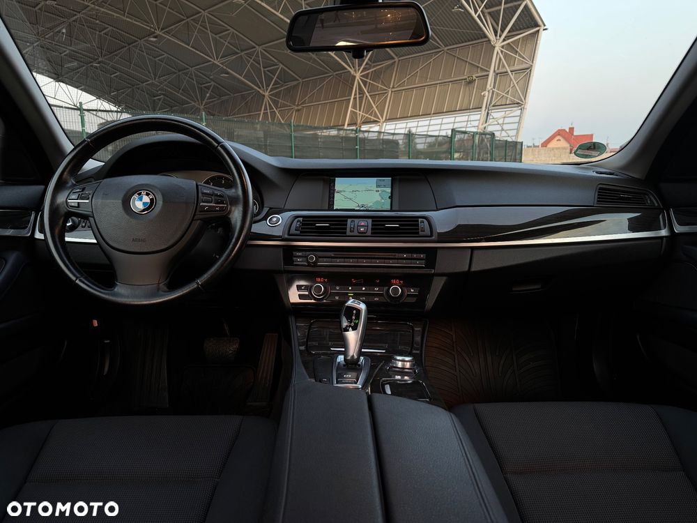 BMW Seria 5 520d - 8