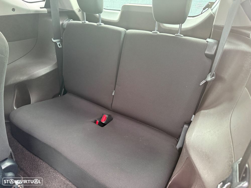 Toyota iQ 1.0 + - 24