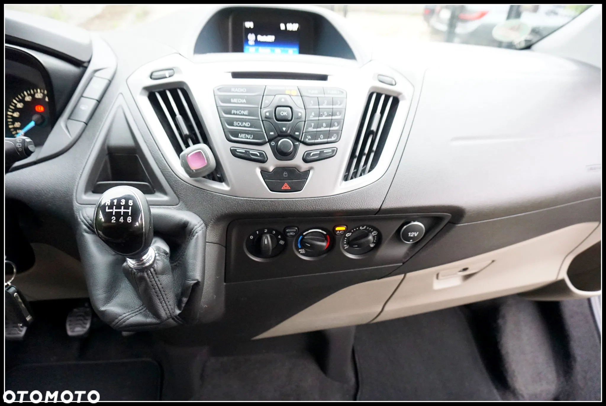 Ford Tourneo Custom 2.0 TDCi L2 Titanium - 22