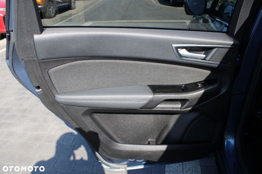 Ford S-Max - 28
