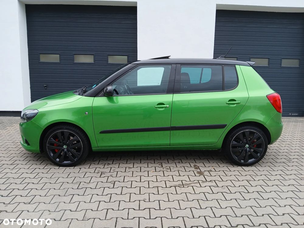Skoda Fabia 1.4 TSI DSG RS - 25