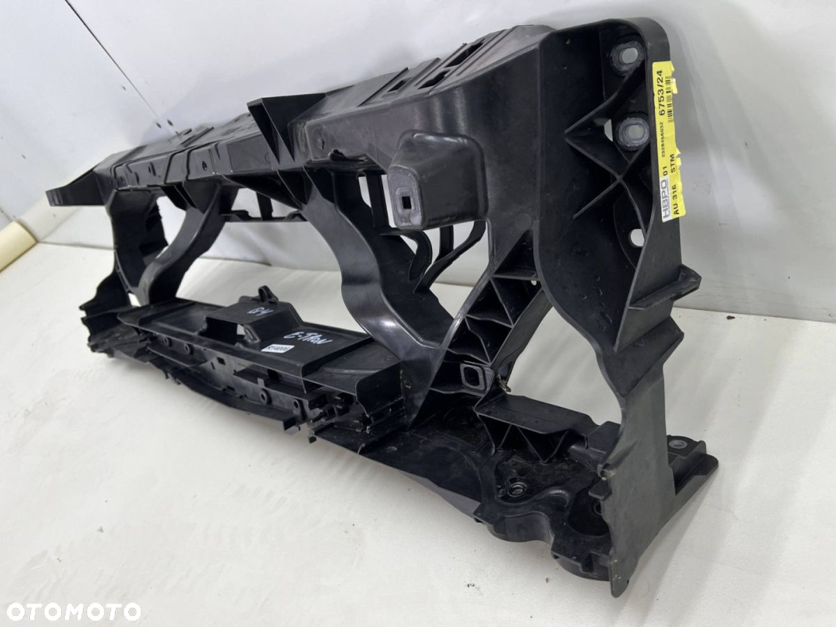 Pas przedni Audi Q4 E-Tron Etron 21r.- wzmocnienie atrapy zderzaka 89a805594c - 5