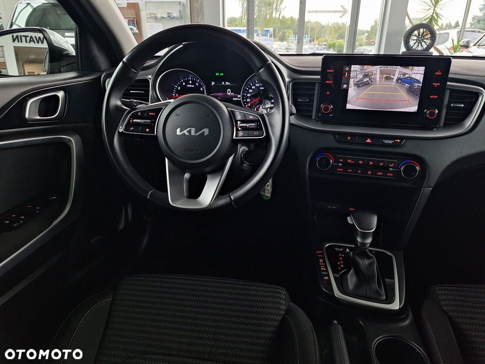 Kia Ceed 1.5 T-GDI M DCT - 24
