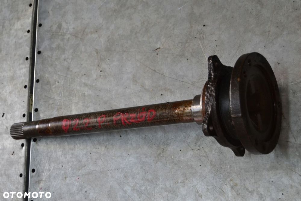 NAVARA D22 2,5 TDI PÓŁOŚ PRZÓD - 2