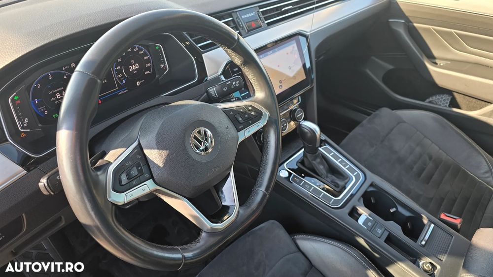 Volkswagen Passat 2.0 TDI DSG Highline - 12