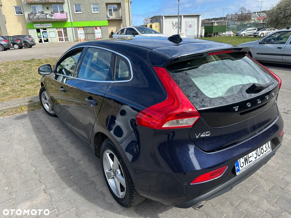 Volvo V40 D3 Momentum - 9