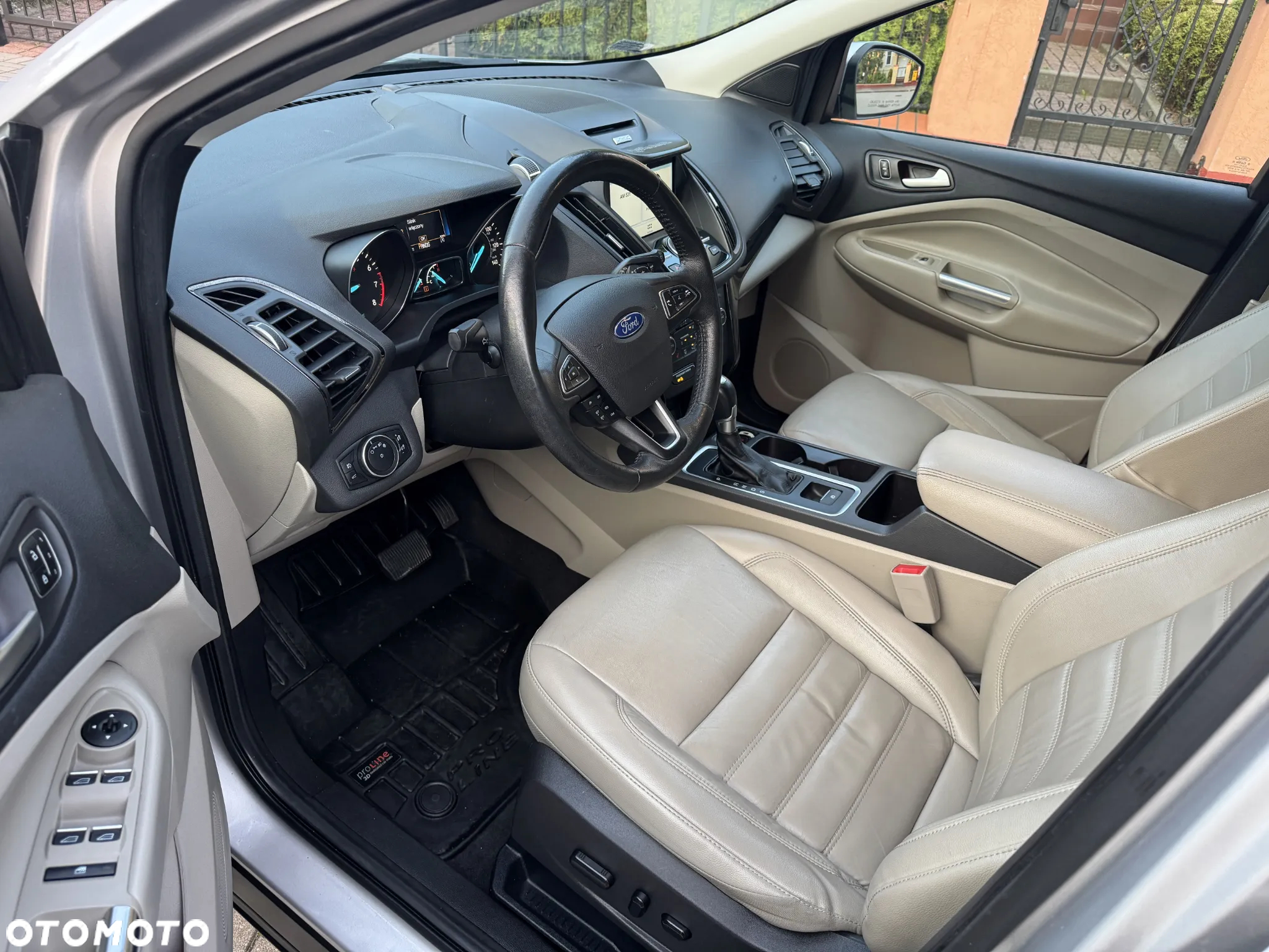 Ford Escape - 4