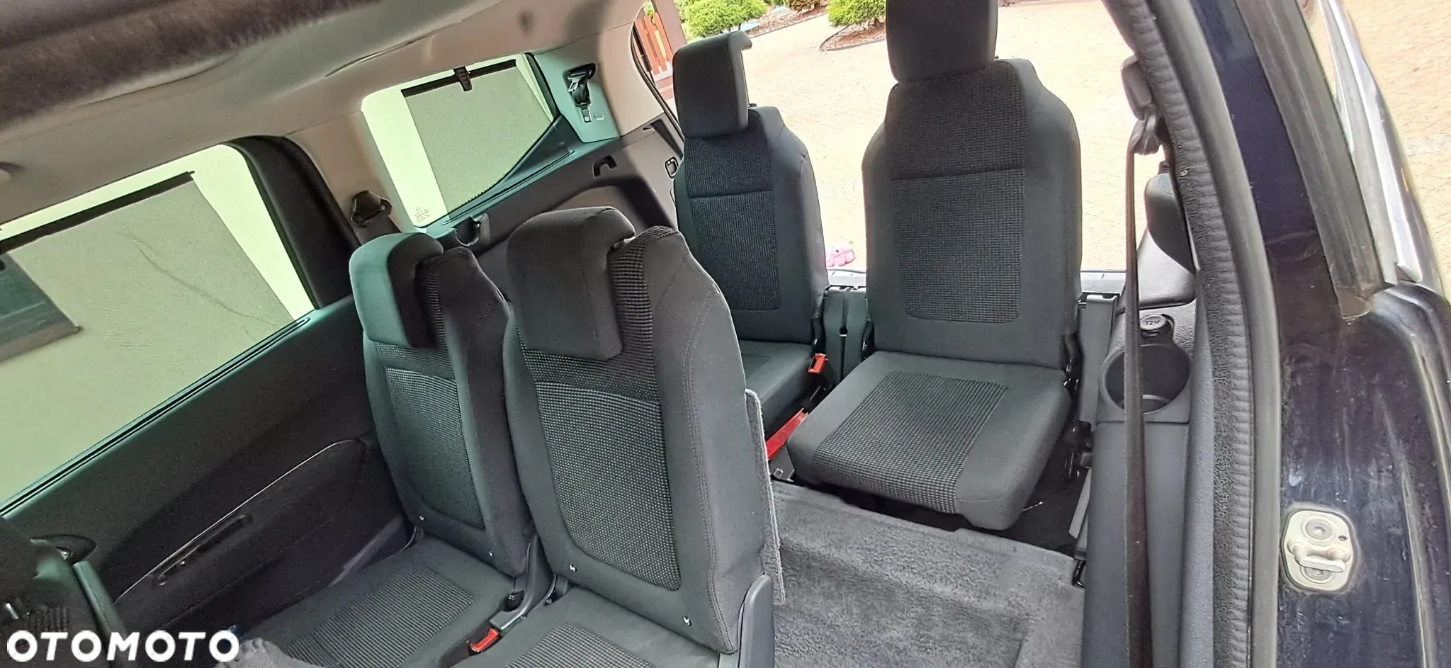 Peugeot 5008 2.0 HDi Allure 7os - 28