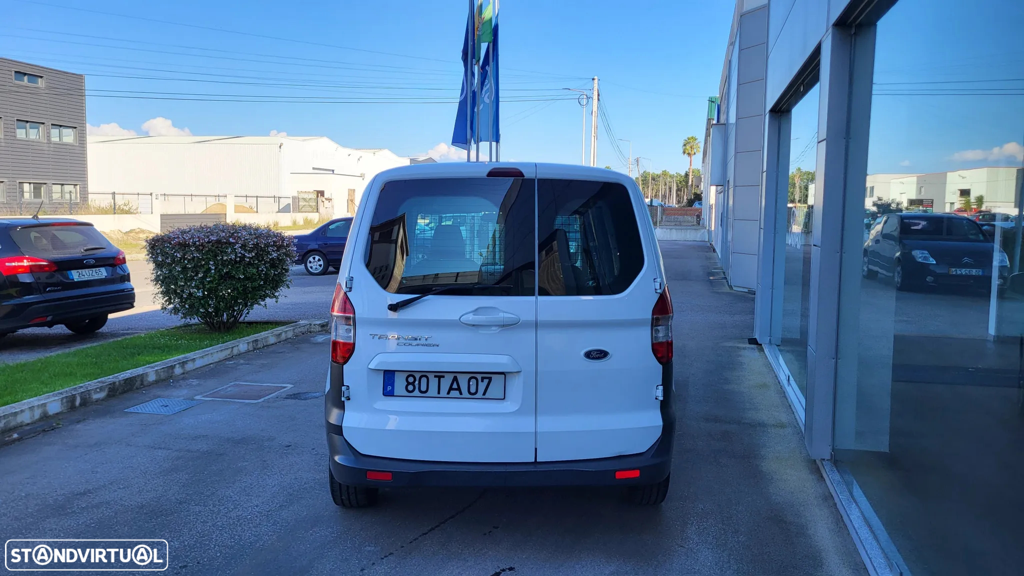 Ford Transit Courier - 7