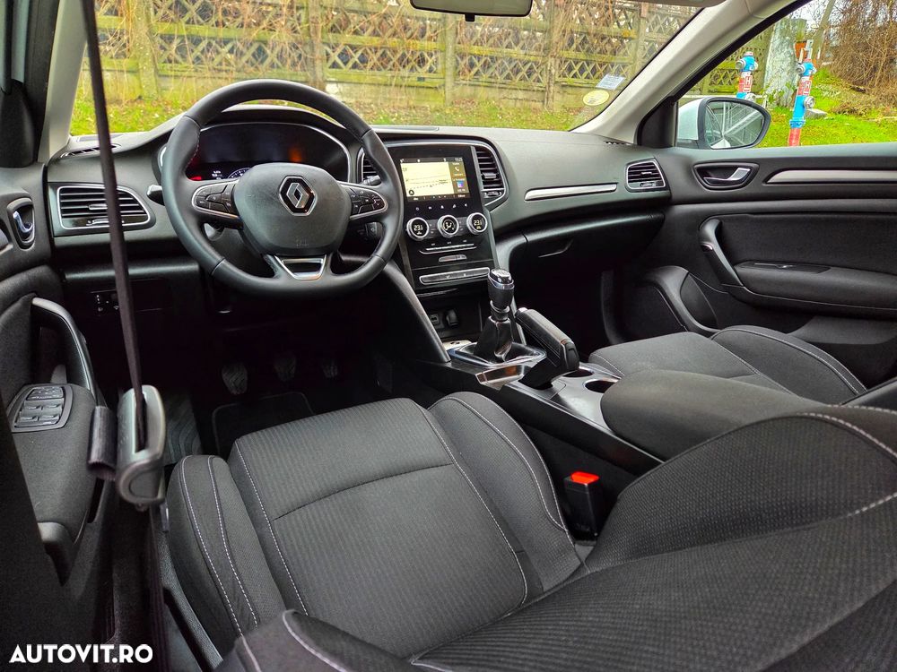 Renault Megane BLUE dCi 115 BUSINESS EDITION - 27