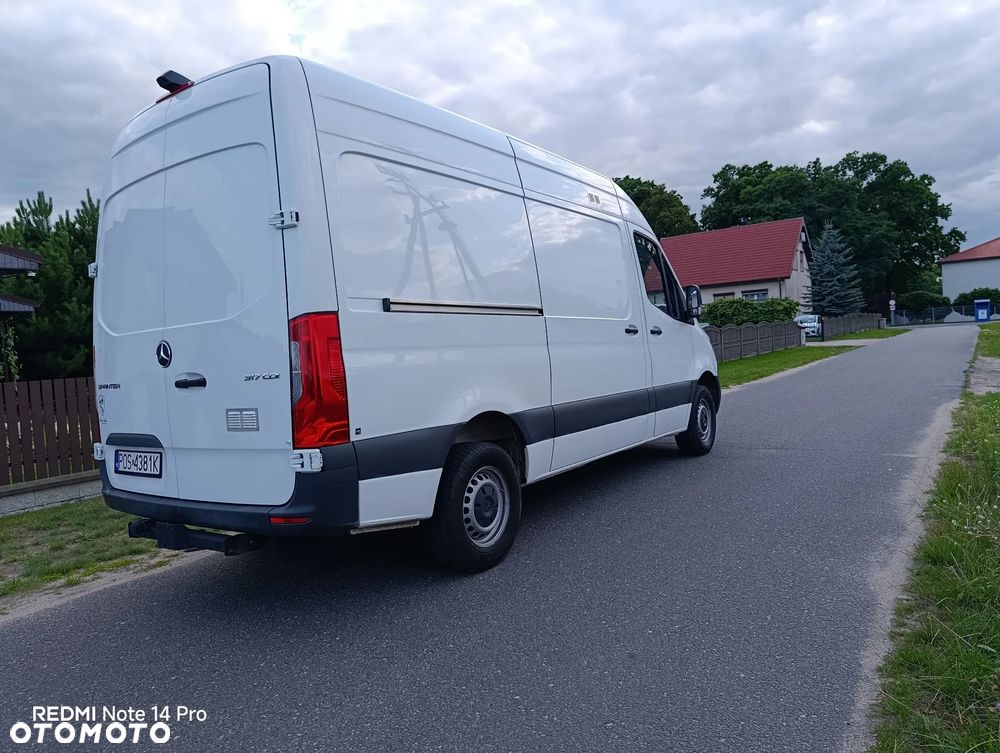 Mercedes-Benz Sprinter - 14